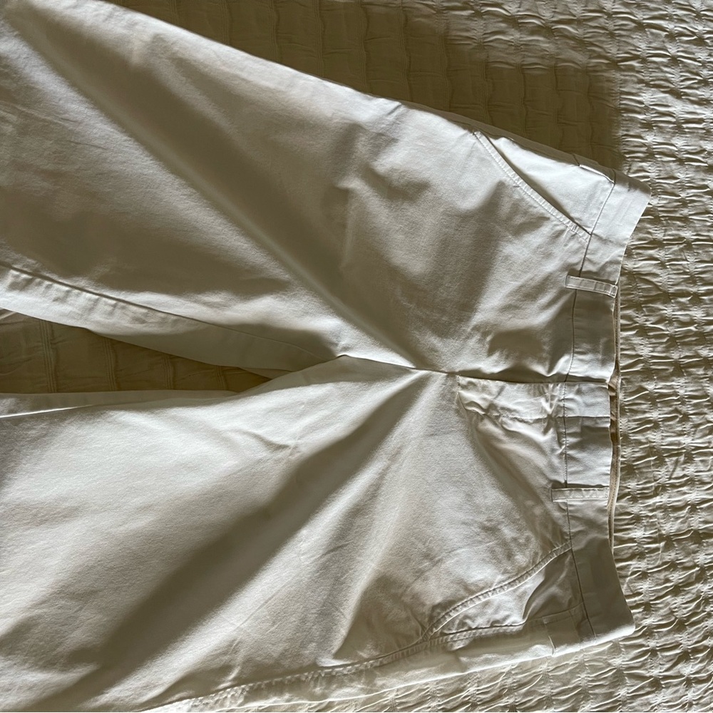 Vince Women's Cream Shorts